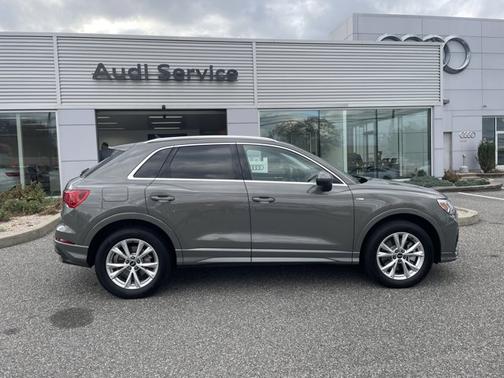 2023 Audi Q3 S line Premium Plus