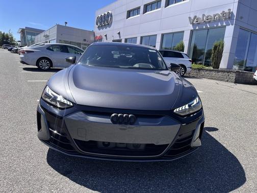 2023 Audi e-tron GT Premium Plus
