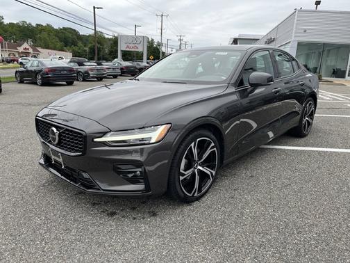 2025 Volvo S60 Core