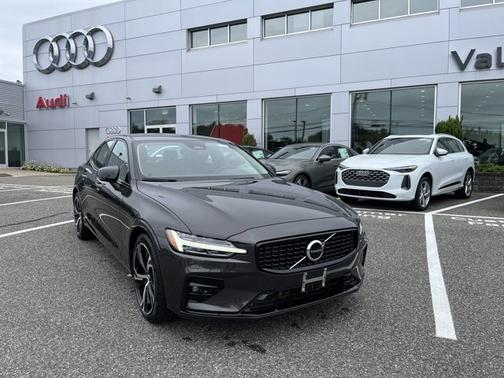 2025 Volvo S60 Core