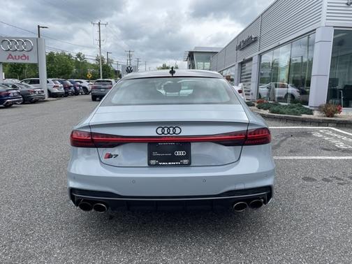 2023 Audi S7 Premium Plus