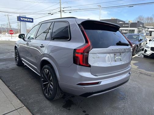 2026 Volvo XC90 Ultra Dark Theme