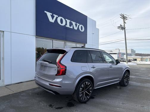 2026 Volvo XC90 Ultra Dark Theme