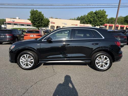 MYTHOS BLACK 2025 Audi Q3 S line Premium Plus