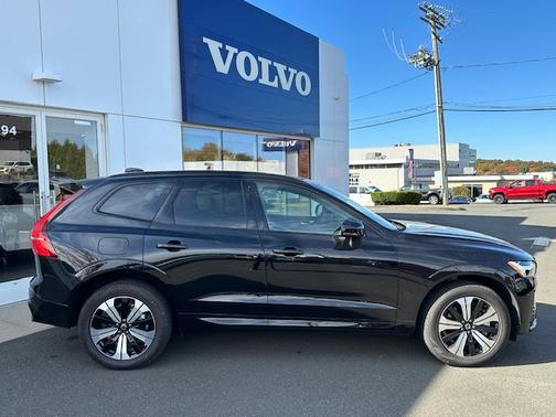 2025 Volvo XC60 Plug-In Hybrid Core
