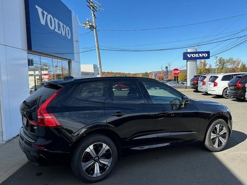2025 Volvo XC60 Plug-In Hybrid Core