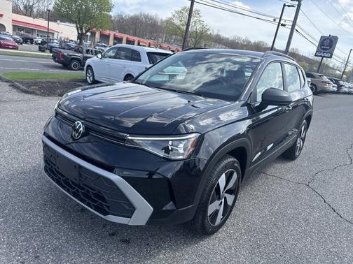 DEEPBLACK PEARL 2025 Volkswagen Taos S