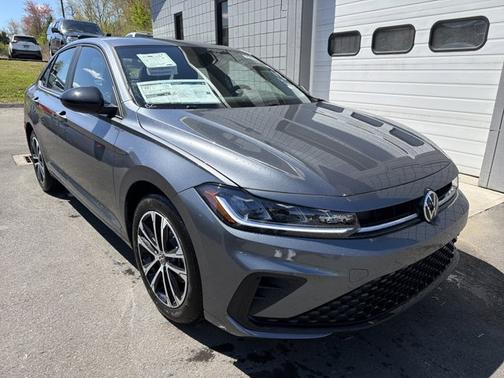 Platinum Gray Metallic 2026 Volkswagen Jetta Sport