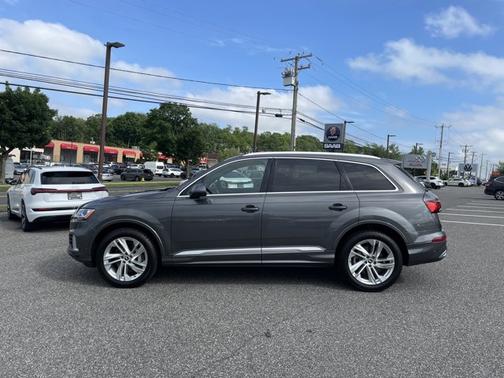 2021 Audi Q7 Premium Plus