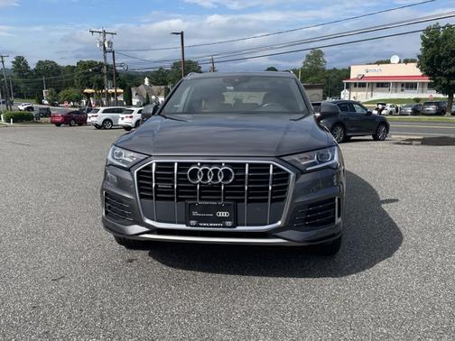 2021 Audi Q7 Premium Plus