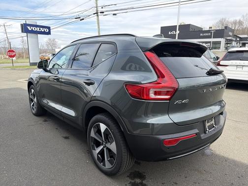 Forest Lake 2026 Volvo XC40 Core