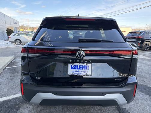 2025 Volkswagen Tiguan SE