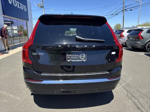ONYX BLACK 2024 Volvo XC90 Recharge Plug-In Hybrid Ultimate