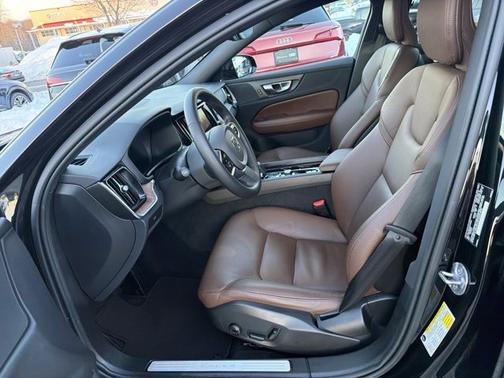 2025 Volvo V60 Cross Country Plus