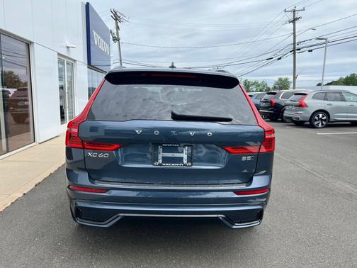 2025 Volvo XC60 Plus