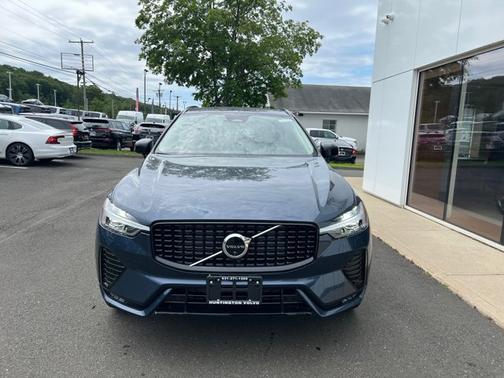 2025 Volvo XC60 Plus