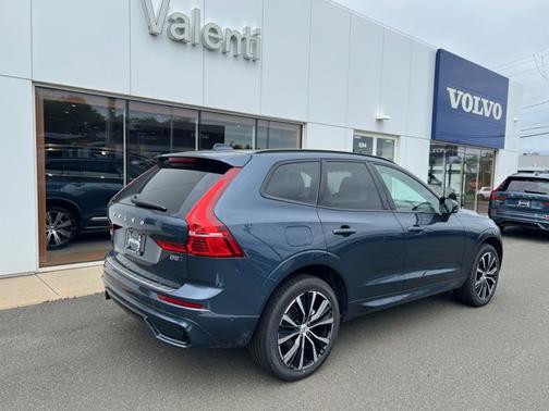 2025 Volvo XC60 Plus