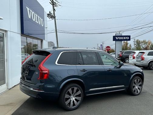 2025 Volvo XC90 Plug-In Hybrid Plus