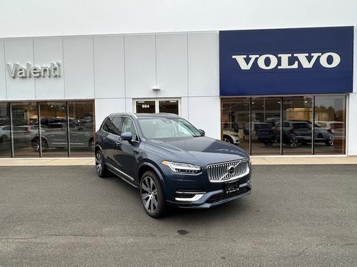 2025 Volvo XC90 Plug-In Hybrid Plus
