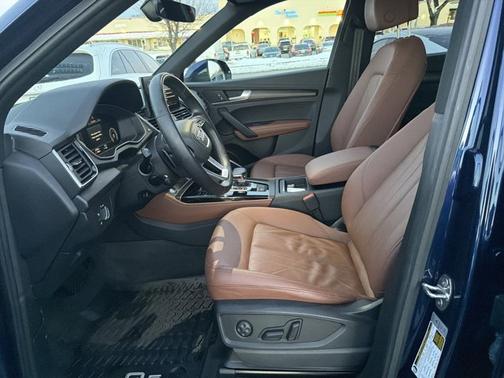 2022 Audi Q5 S line Premium Plus