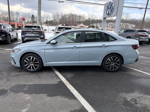 Monument Gray 2026 Volkswagen Jetta SE