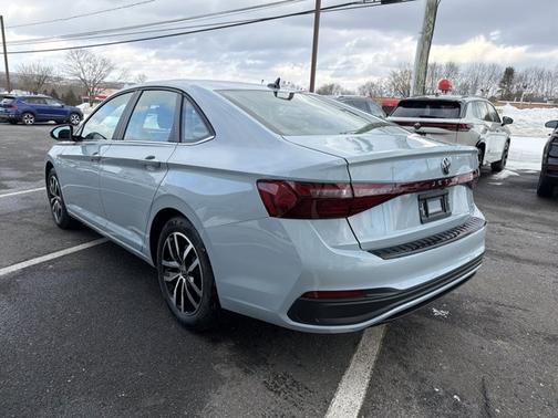 Monument Gray 2026 Volkswagen Jetta SE