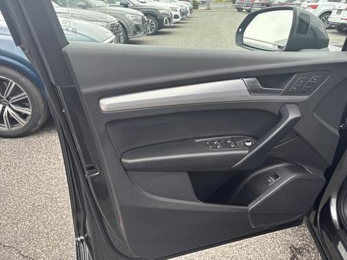 2025 Audi Q5 S line Premium