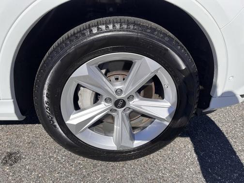 2022 Audi Q7 Premium