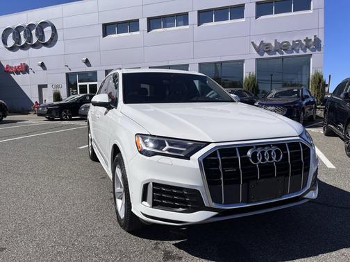 2022 Audi Q7 Premium