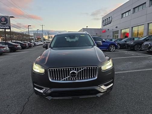 2024 Volvo XC90 Plus Bright Theme