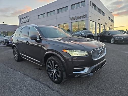 2024 Volvo XC90 Plus Bright Theme