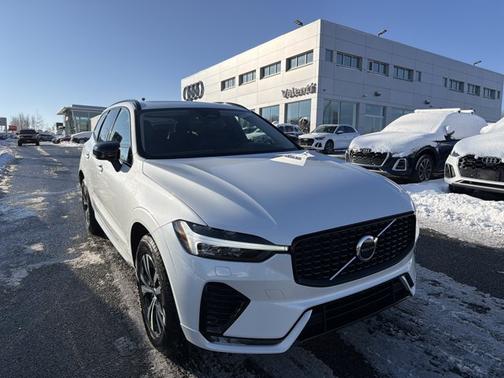 2025 Volvo XC60 Core