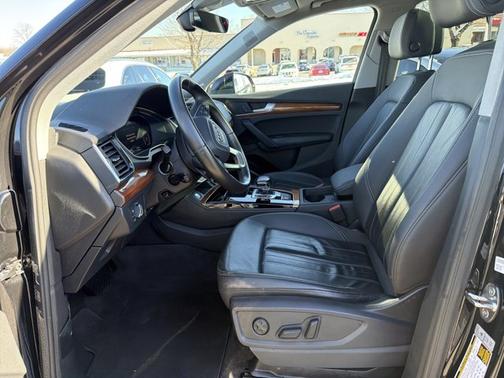 2023 Audi Q5 Premium Plus