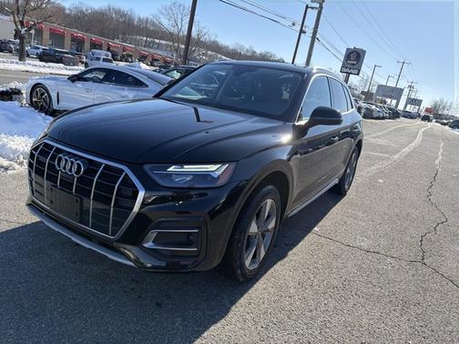 2023 Audi Q5 Premium Plus