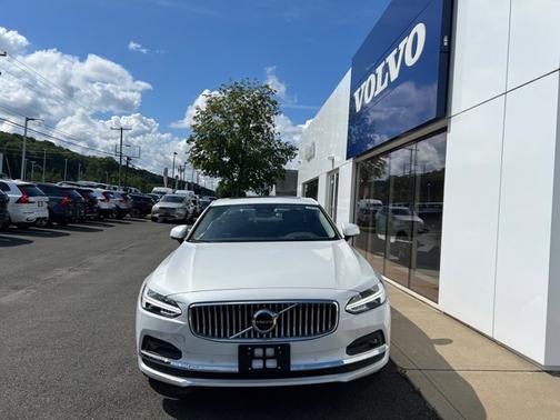 2025 Volvo S90 Ultra