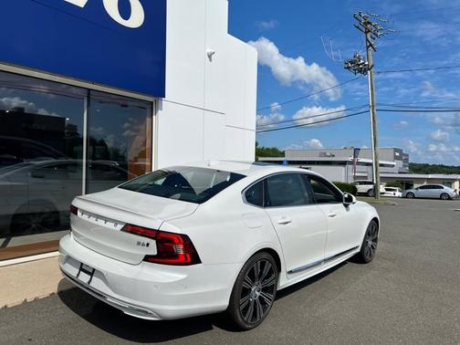 2025 Volvo S90 Ultra