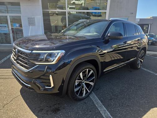 2025 Volkswagen Atlas Cross Sport 2.0T SEL Premium R-Line