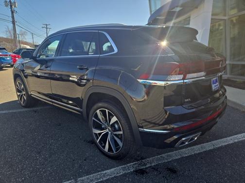2025 Volkswagen Atlas Cross Sport 2.0T SEL Premium R-Line