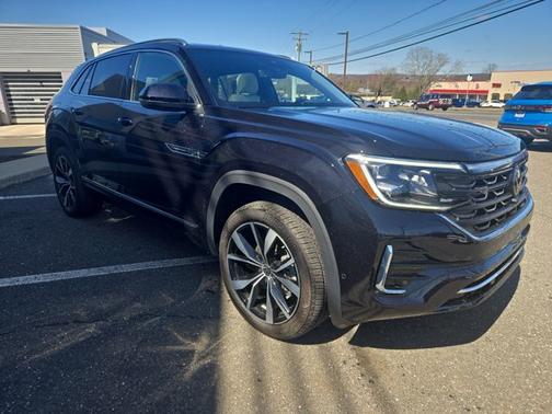 2025 Volkswagen Atlas Cross Sport 2.0T SEL Premium R-Line