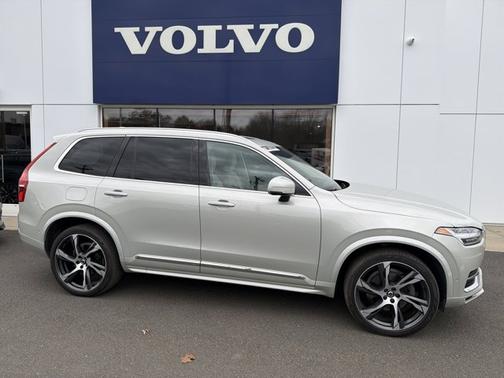2022 Volvo XC90 Inscription