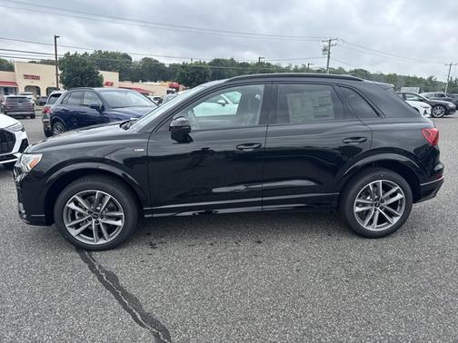 2025 Audi Q3 S line Premium