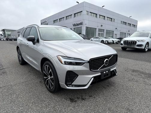 2025 Volvo XC60 Plus