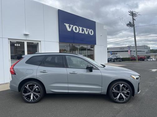 2025 Volvo XC60 Plug-In Hybrid Ultra