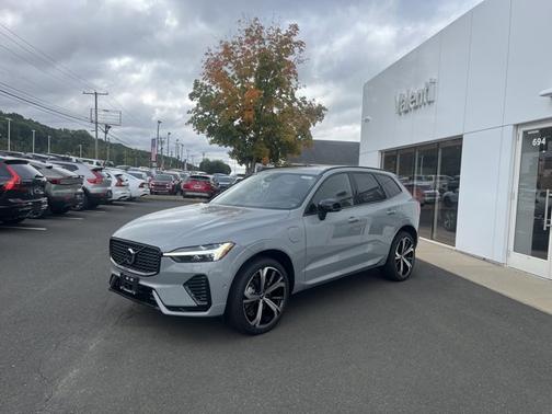 2025 Volvo XC60 Plug-In Hybrid Ultra