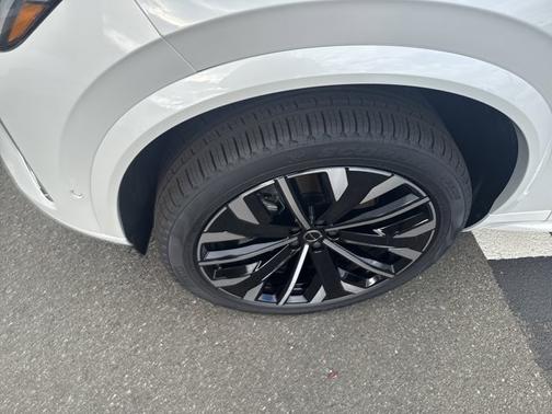 2026 Volvo XC90 Plus