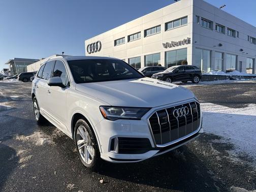 2023 Audi Q7 Premium Plus