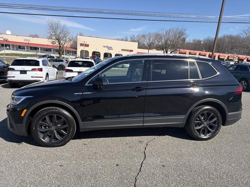 2024 Volkswagen Tiguan SE