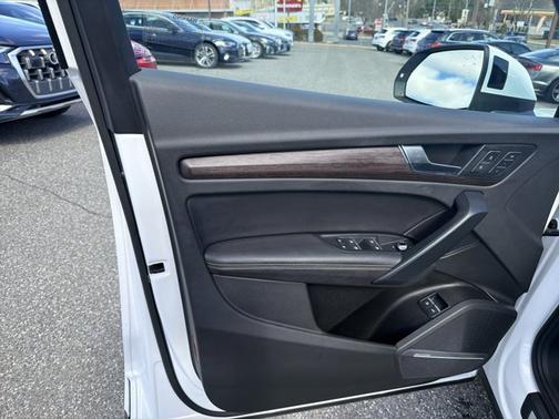 2023 Audi Q5 S line Premium Plus