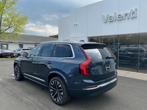 2025 Volvo XC90 Plus