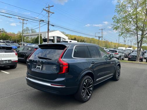 2025 Volvo XC90 Plus